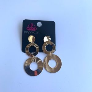 Gold circle earrings